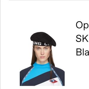 Opening ceremony beret